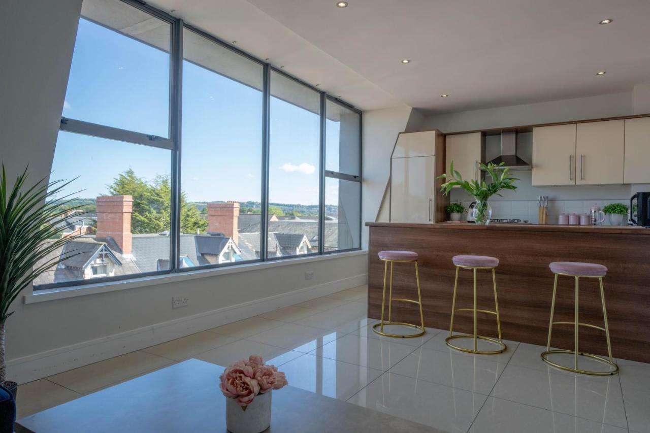 Rooftop Apartment At Queens Beautiful Views ベルファスト エクステリア 写真