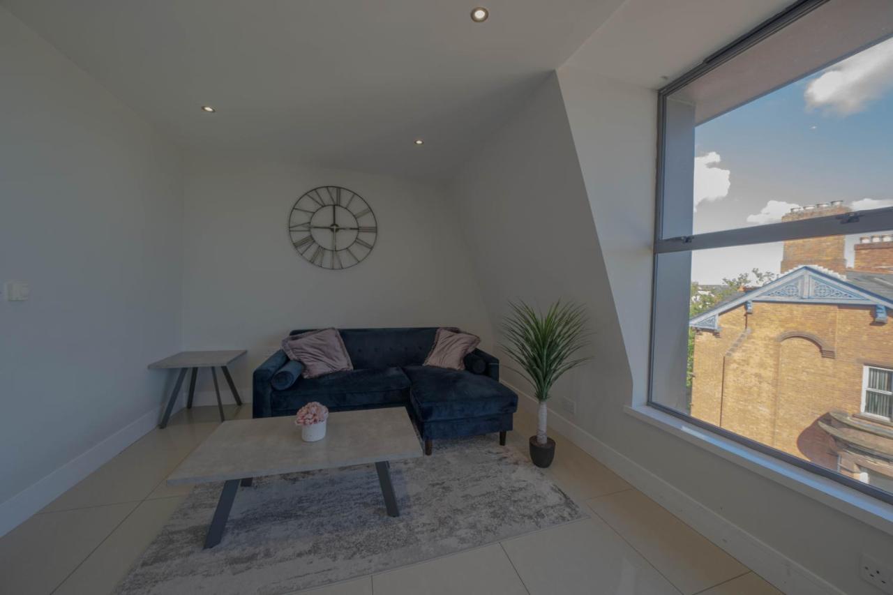 Rooftop Apartment At Queens Beautiful Views ベルファスト エクステリア 写真
