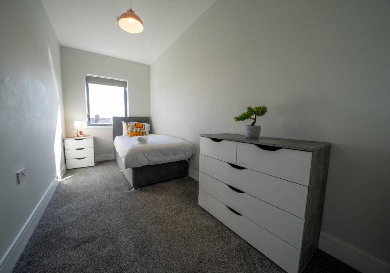 Rooftop Apartment At Queens Beautiful Views ベルファスト エクステリア 写真